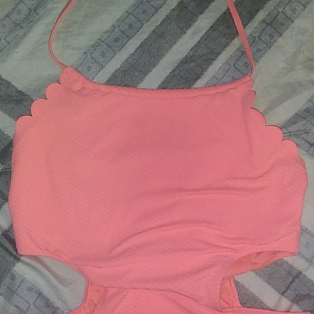 Jessica Simpson Scalloped Swimsuit - Picture 7 of 7